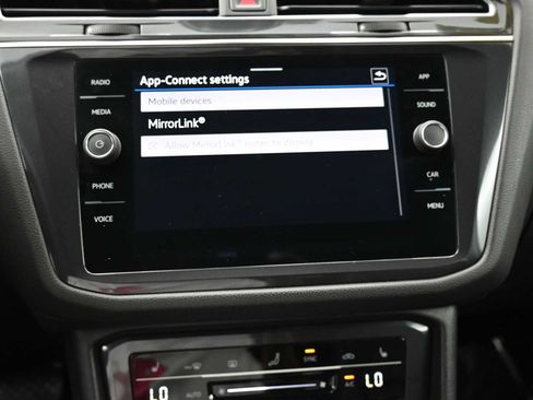 Used 2023 Volkswagen Tiguan SE image 20