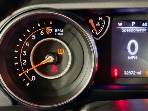 Used 2022 Jeep Wrangler Willys image 13