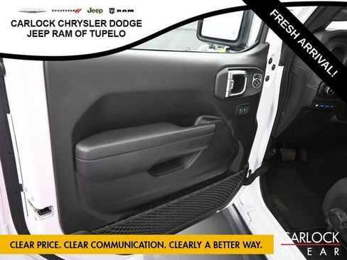 Used 2025 Jeep Wrangler Unlimited Rubicon 4xe w/ Convenience Group image 13