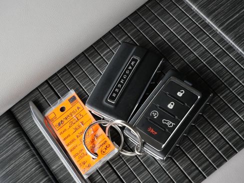 Used 2023 Jeep Wagoneer Series II w/ Premium Group I image 29