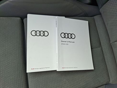 Used 2022 Audi SQ5 Premium Plus w/ Premium Plus Package image 27