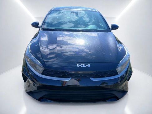 Used 2022 Kia Forte LXS FWD image 3