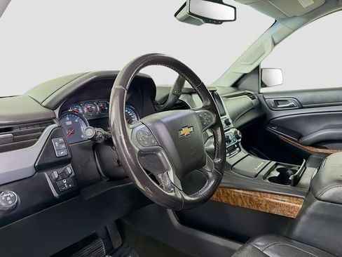 Used 2018 Chevrolet Tahoe Premier RWD image 9
