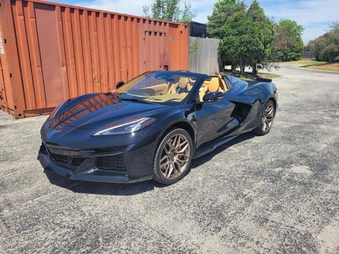 Used 2024 Chevrolet Corvette Z06 RWD image 6