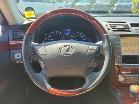 Used 2011 Lexus LS 460 L w/ Luxury Pkg AWD/4WD image 11