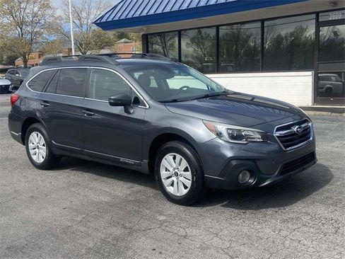 Used 2019 Subaru Outback 2.5i Premium image 1