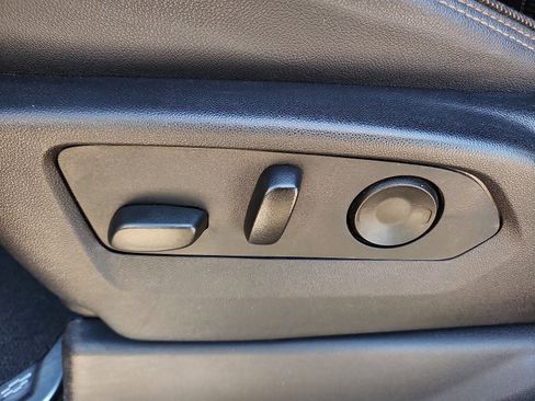 Used 2024 Chevrolet Silverado 3500 High Country w/ Technology Package image 12