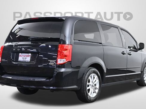 Used 2016 Dodge Grand Caravan SXT image 8