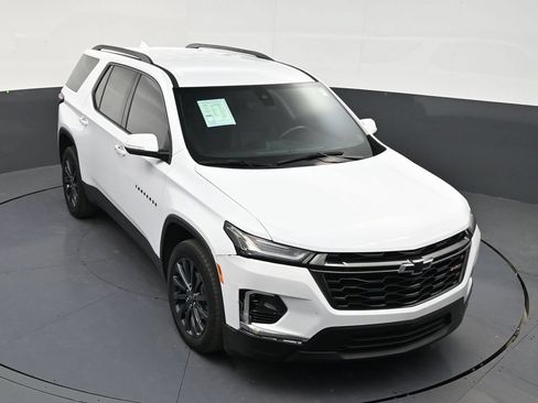 Used 2022 Chevrolet Traverse RS FWD image 18