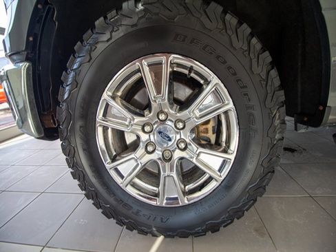 Used 2015 Ford F150 XLT w/ Equipment Group 302A Luxury image 24