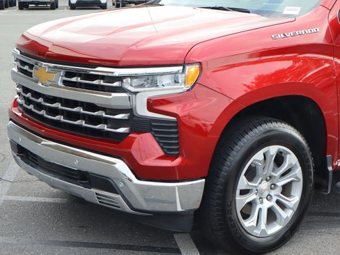 Used 2025 Chevrolet Silverado 1500 LTZ w/ LTZ Premium Package AWD/4WD image 6