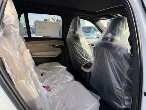 New 2026 Volvo XC90 T8 Plus w/ Protection Package Premier image 6