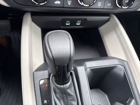 Certified 2025 Honda Accord LX image 28