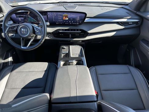 Used 2025 Buick Enclave Preferred image 2