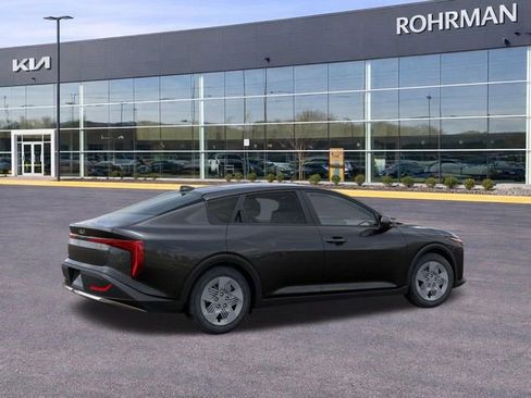 New 2025 Kia K4 LX FWD image 6