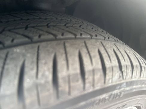 Used 2024 Toyota Camry SE w/ Convenience Package image 10