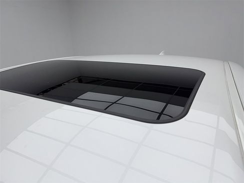 Used 2023 Lexus ES 350 w/ Premium Package image 13