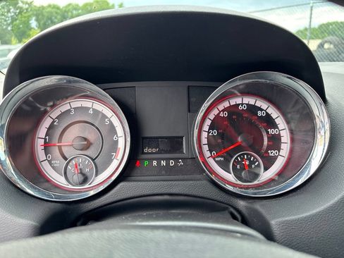 Used 2013 Dodge Grand Caravan SE FWD image 23