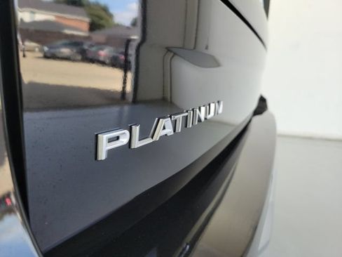 Used 2025 Ford Expedition Platinum AWD/4WD image 8