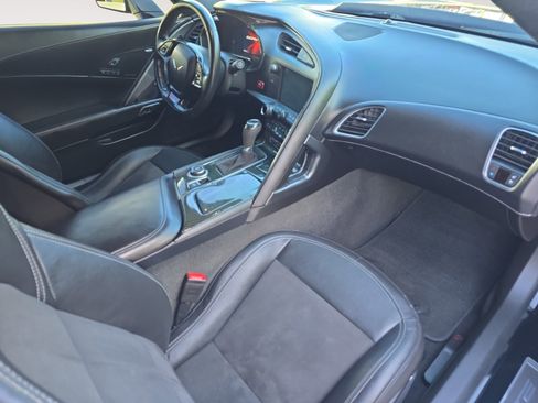 Used 2016 Chevrolet Corvette Z06 w/ 3LZ Preferred Equipment Group image 15