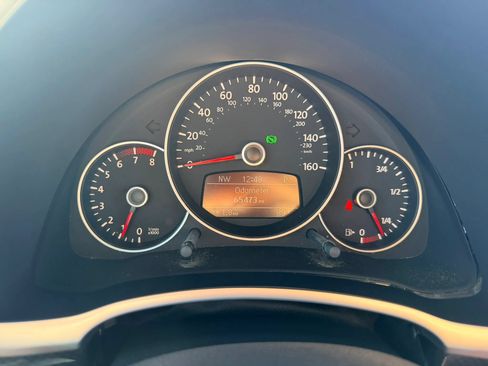 Used 2012 Volkswagen Beetle 2.0T FWD image 8