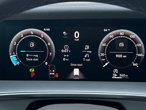 New 2026 Volkswagen Tiguan SE R-Line FWD image 22