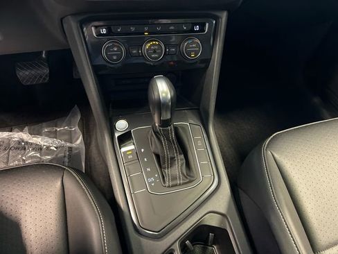 Used 2021 Volkswagen Tiguan SE FWD image 27