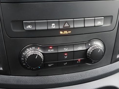 Used 2023 Mercedes-Benz Metris Passenger image 25