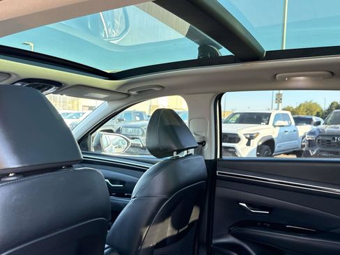 Used 2022 Hyundai Tucson Limited AWD/4WD image 15