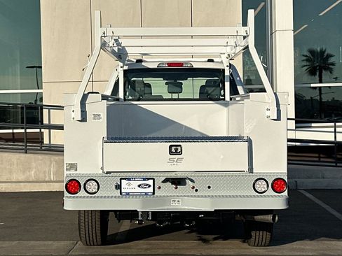New 2026 Ford F250 4x4 Crew Cab Super Duty image 4