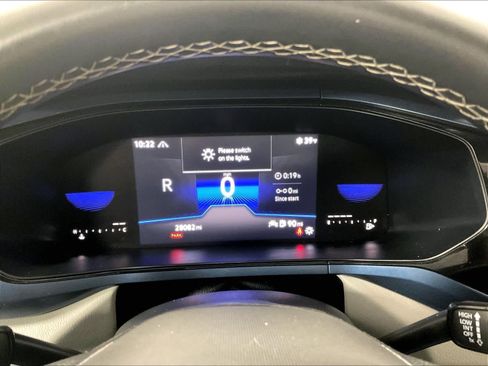 Used 2022 Volkswagen Taos SE image 24