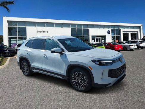 New 2026 Volkswagen Tiguan S image 1