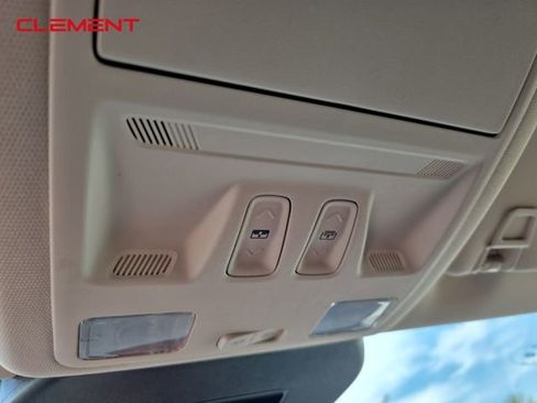 New 2025 Ford Escape SE image 21