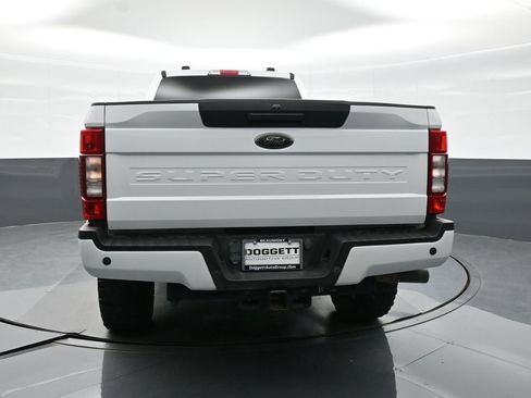 Used 2022 Ford F350 XLT w/ Black Appearance Package AWD/4WD image 4