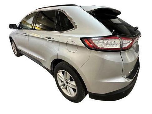 Used 2018 Ford Edge SEL w/ Equipment Group 201A AWD/4WD image 3
