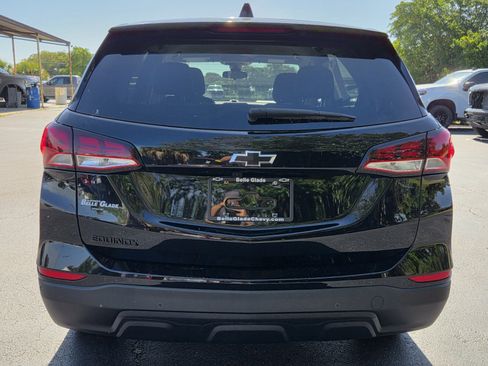 Certified 2024 Chevrolet Equinox LS w/ LS Convenience Package FWD image 4