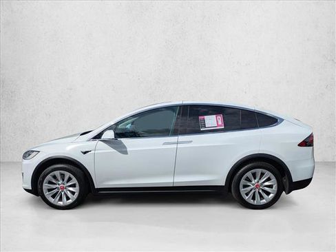 Used 2016 Tesla Model X 75D image 9