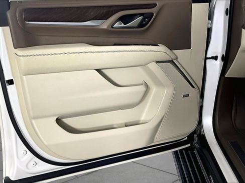 Certified 2022 GMC Yukon XL Denali AWD/4WD image 21
