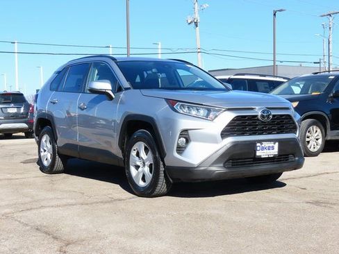Used 2019 Toyota RAV4 XLE image 1