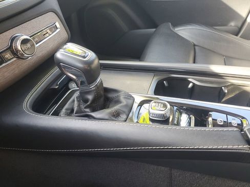 Used 2021 Volvo XC90 T6 Inscription w/ Protection Package Premier image 34