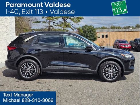 Used 2024 Ford Escape SE image 6