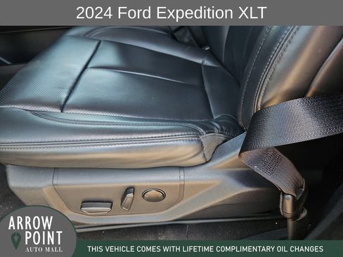 Used 2024 Ford Expedition XLT RWD image 23