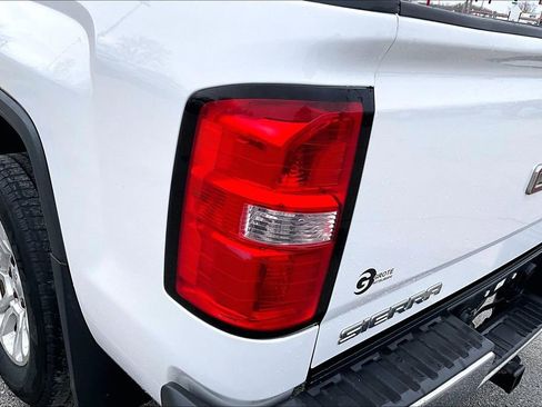 Used 2015 GMC Sierra 1500 SLE image 32
