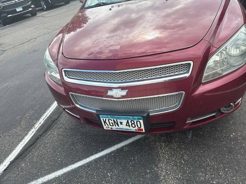 Used 2010 Chevrolet Malibu LTZ FWD image 3