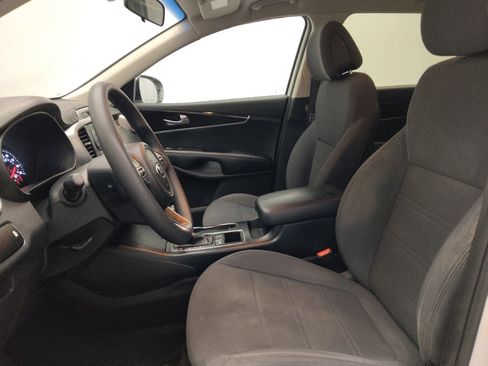 Used 2016 Kia Sorento FWD image 17
