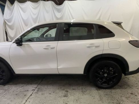 Used 2024 Honda HR-V Sport image 10