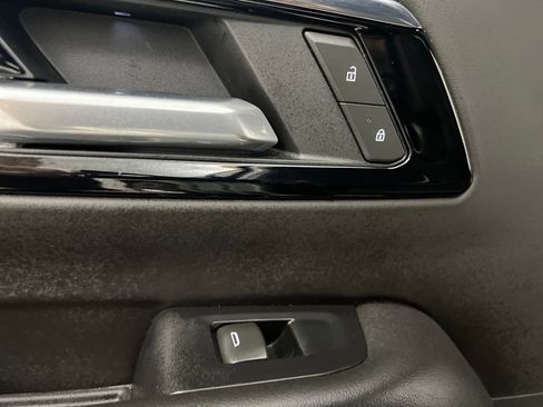 Used 2025 Chevrolet Tahoe LT image 16