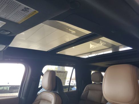 New 2026 Lincoln Navigator Black Label AWD/4WD image 11