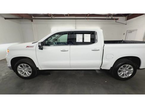 Used 2025 Chevrolet Silverado 1500 LTZ AWD/4WD image 5
