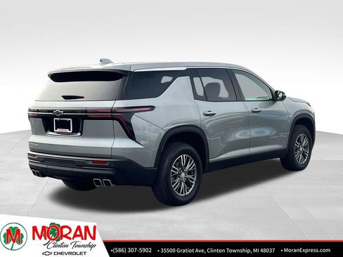 Certified 2024 Chevrolet Traverse LS FWD image 5